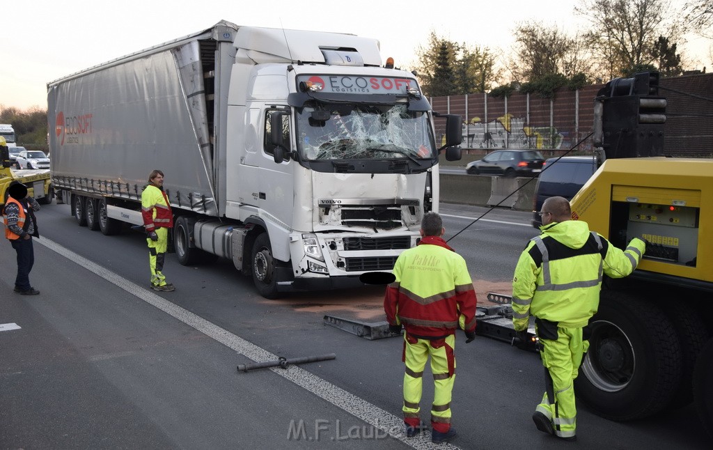 VU LKW A 4 Rich Aachen hinter Rodenkirchener Bruecke P21.JPG - Miklos Laubert